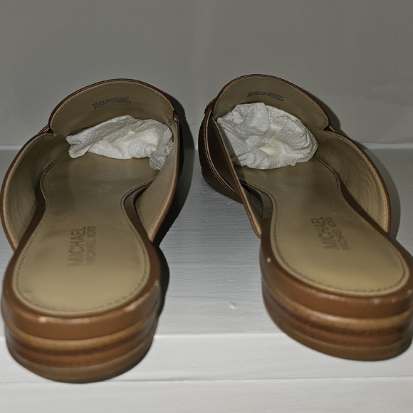 Michael Kors Plate Mule - Picture 6 of 6